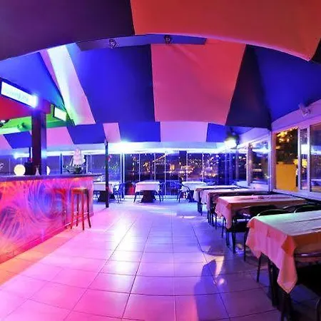 Melody Bed & Breakfast 2*