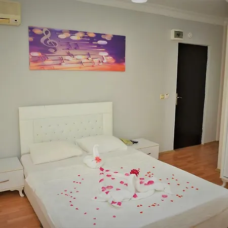 Melody Bed & Breakfast 2*