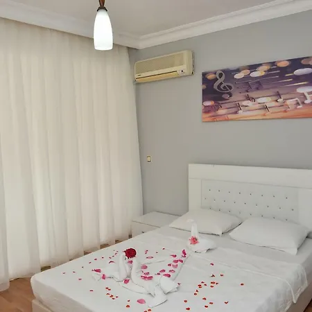 Melody Bed & Breakfast 2*